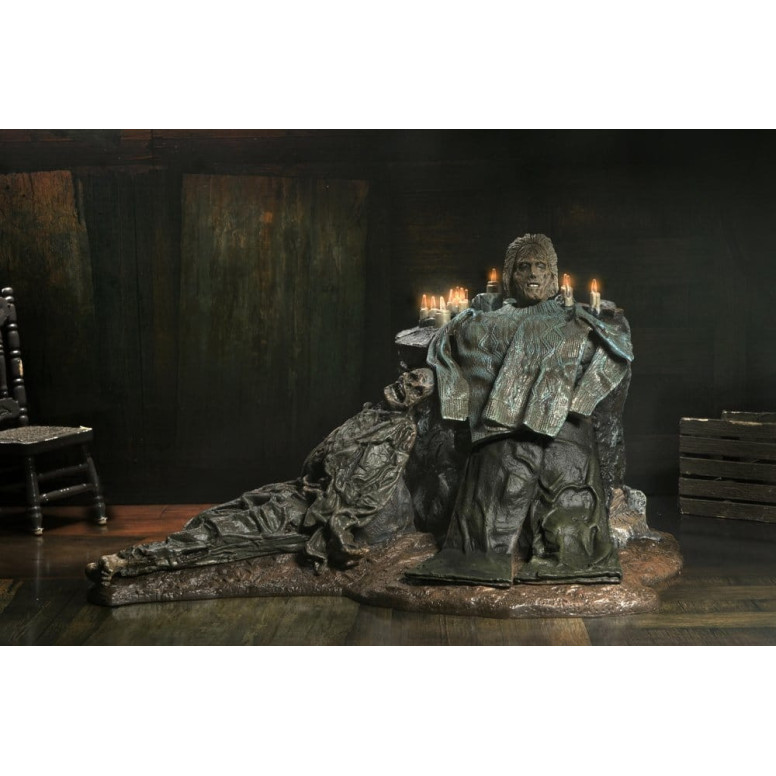 Neca Venerdì 13: il gioco - Diorama Pamela Shrine