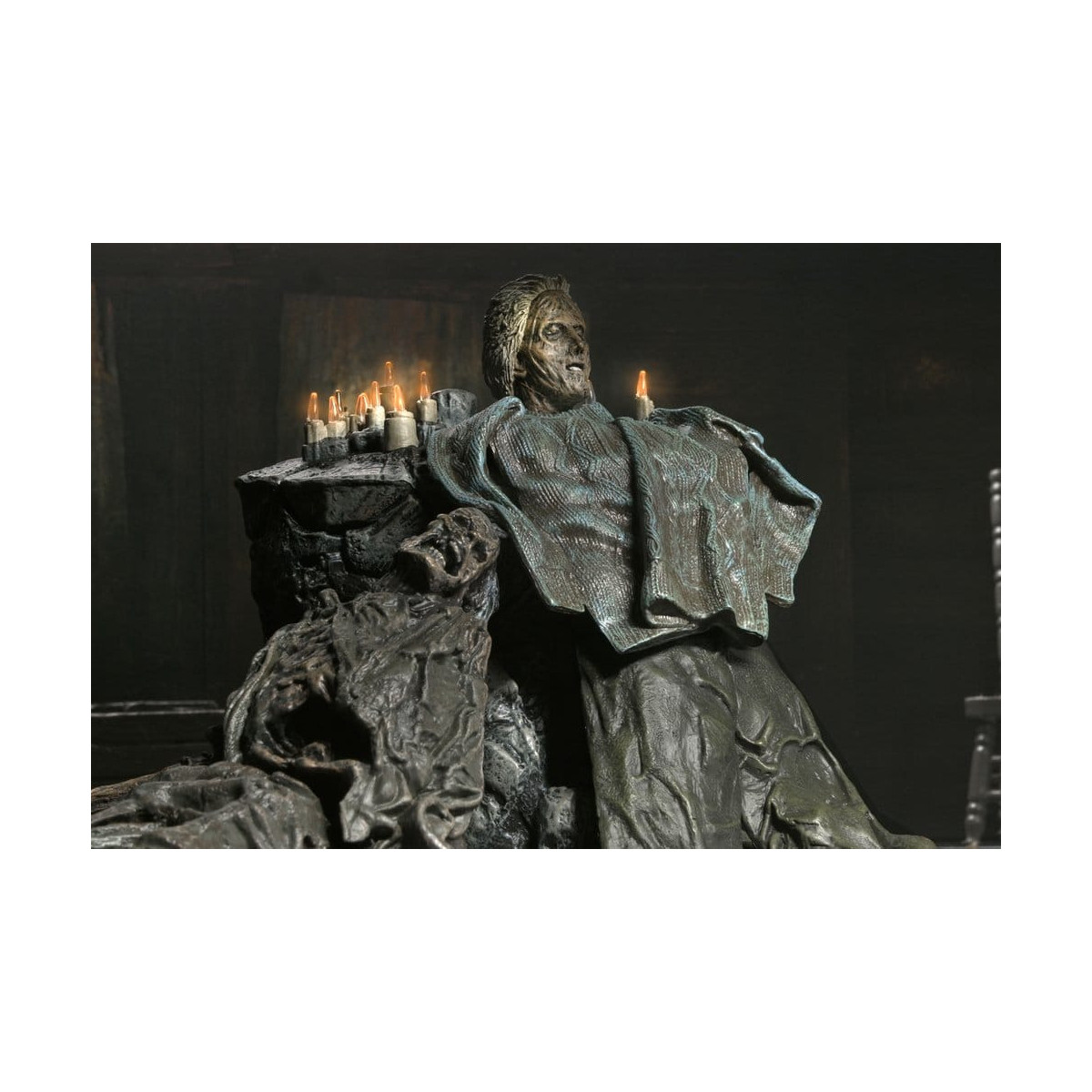 Neca Venerdì 13: il gioco - Diorama Pamela Shrine