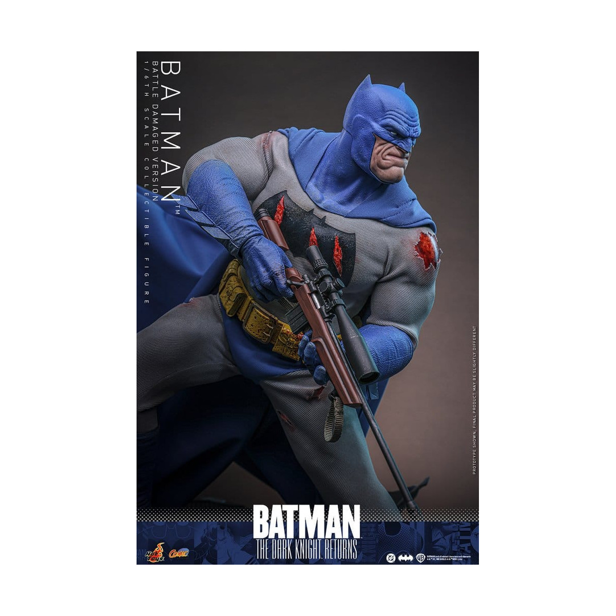 Hot Toys - BATMAN - Batman: Il ritorno del Cavaliere Oscuro (Versione danneggiata dalla battaglia) Comic Masterpiece 1/6