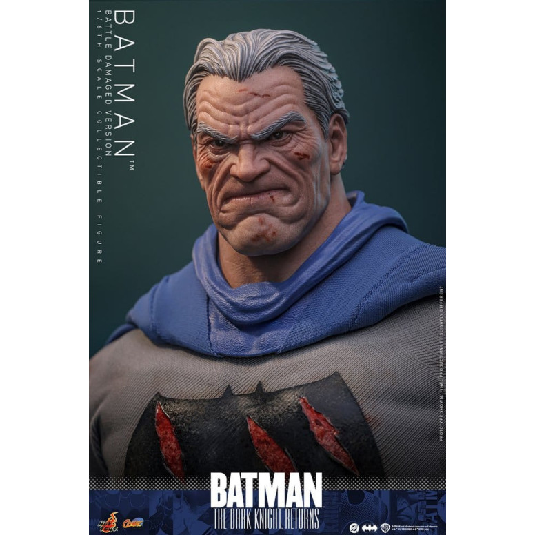 Hot Toys - BATMAN - Batman: Il ritorno del Cavaliere Oscuro (Versione danneggiata dalla battaglia) Comic Masterpiece 1/6