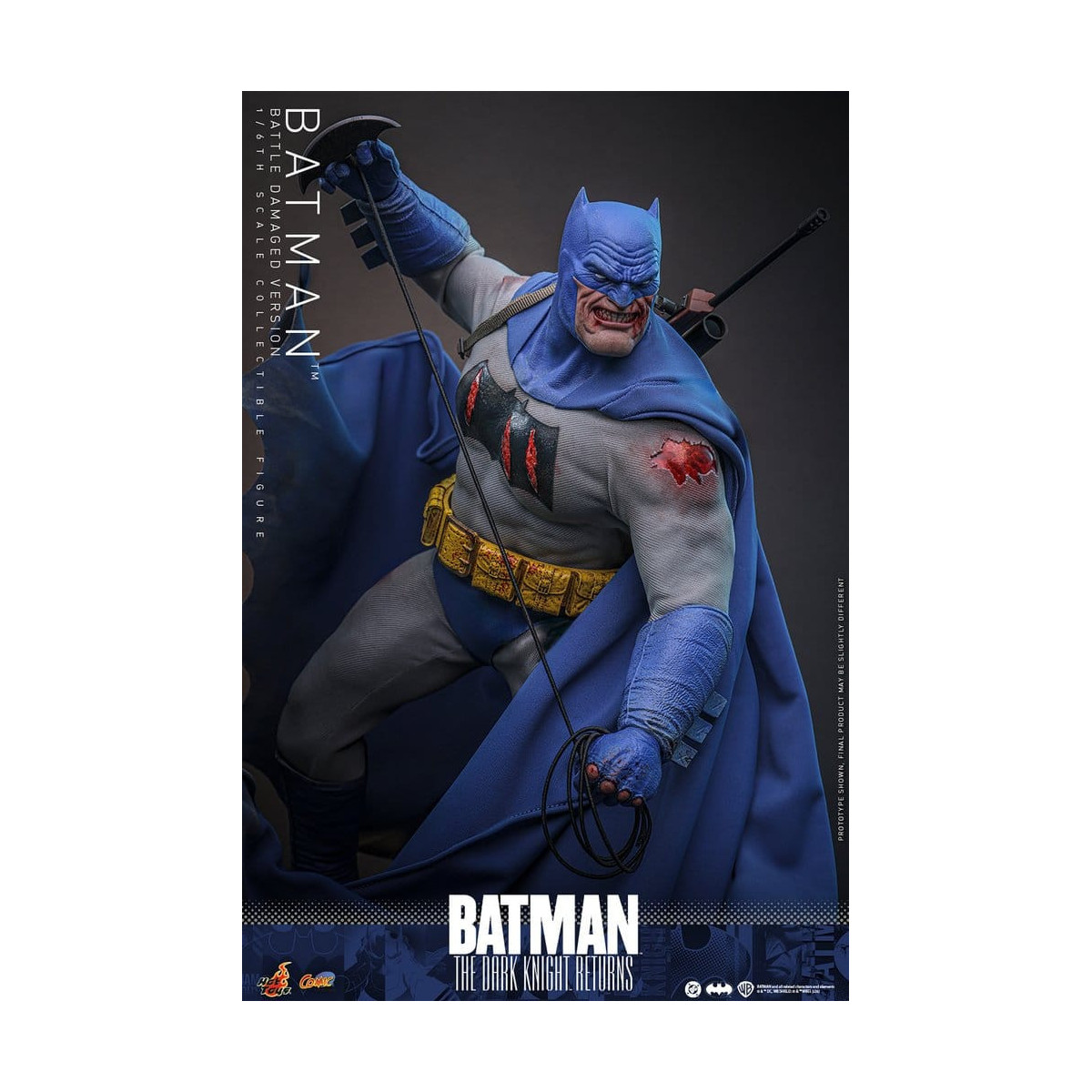 Hot Toys - BATMAN - Batman: Il ritorno del Cavaliere Oscuro (Versione danneggiata dalla battaglia) Comic Masterpiece 1/6