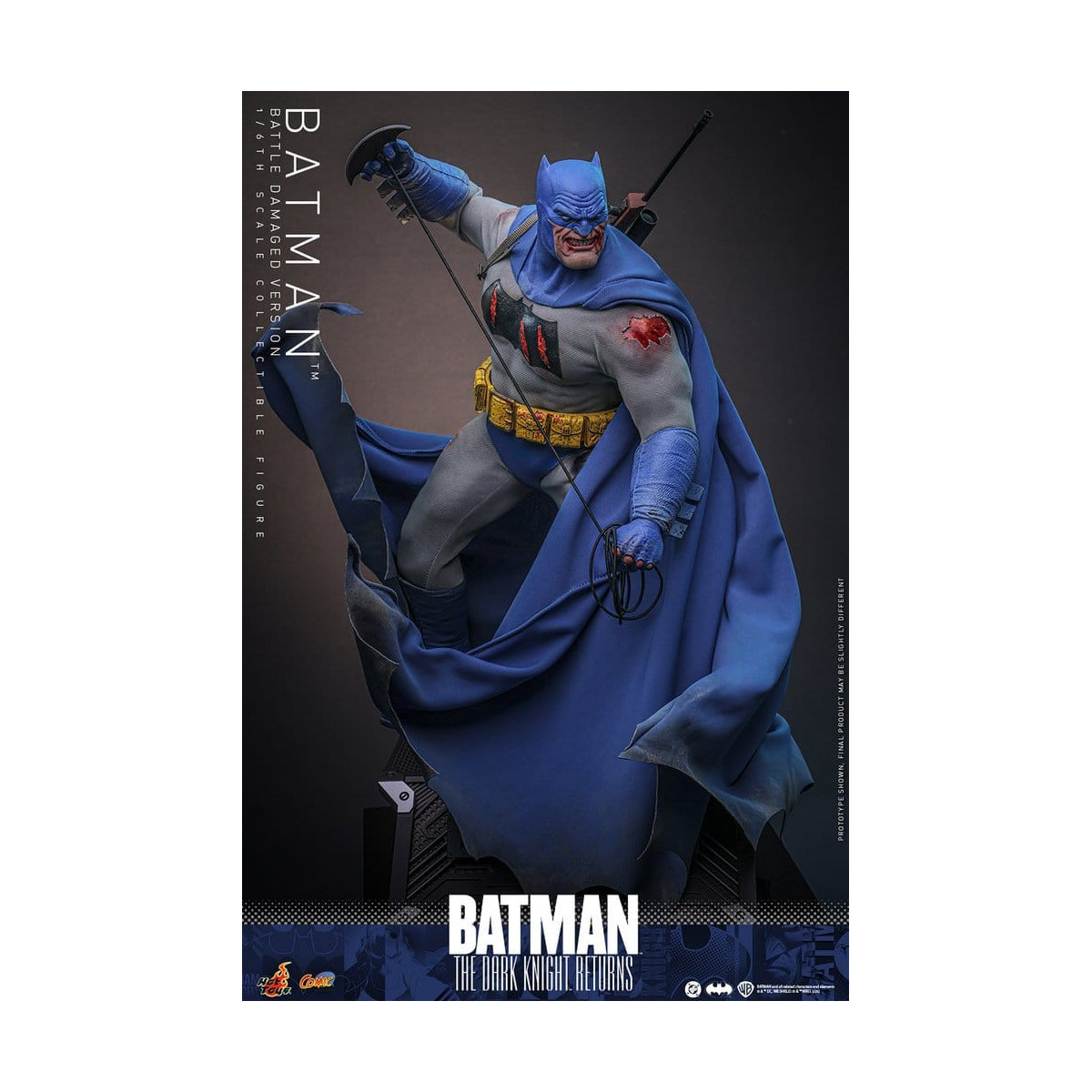 Hot Toys - BATMAN - Batman: Il ritorno del Cavaliere Oscuro (Versione danneggiata dalla battaglia) Comic Masterpiece 1/6