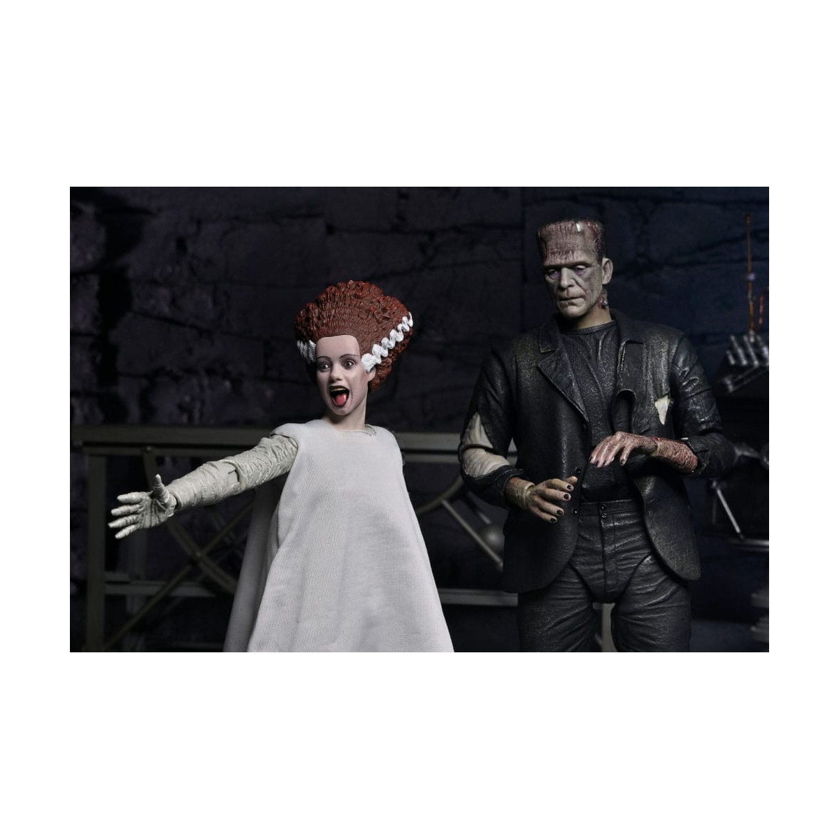 NECA Universal Monsters - Confezione da 2 pezzi Bride of Frankenstein 90° Anniversario Il mostro e il suo compagno
