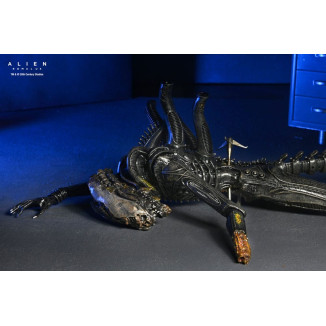 Neca - Alien: Romulus - Laboratorio Deluxe Sospeso Xenomorfo XX121