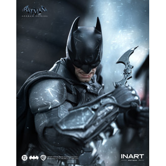 INART - Batman (versione danneggiata dalla battaglia) - Batman: Arkham Origins Figura in scala 1/12