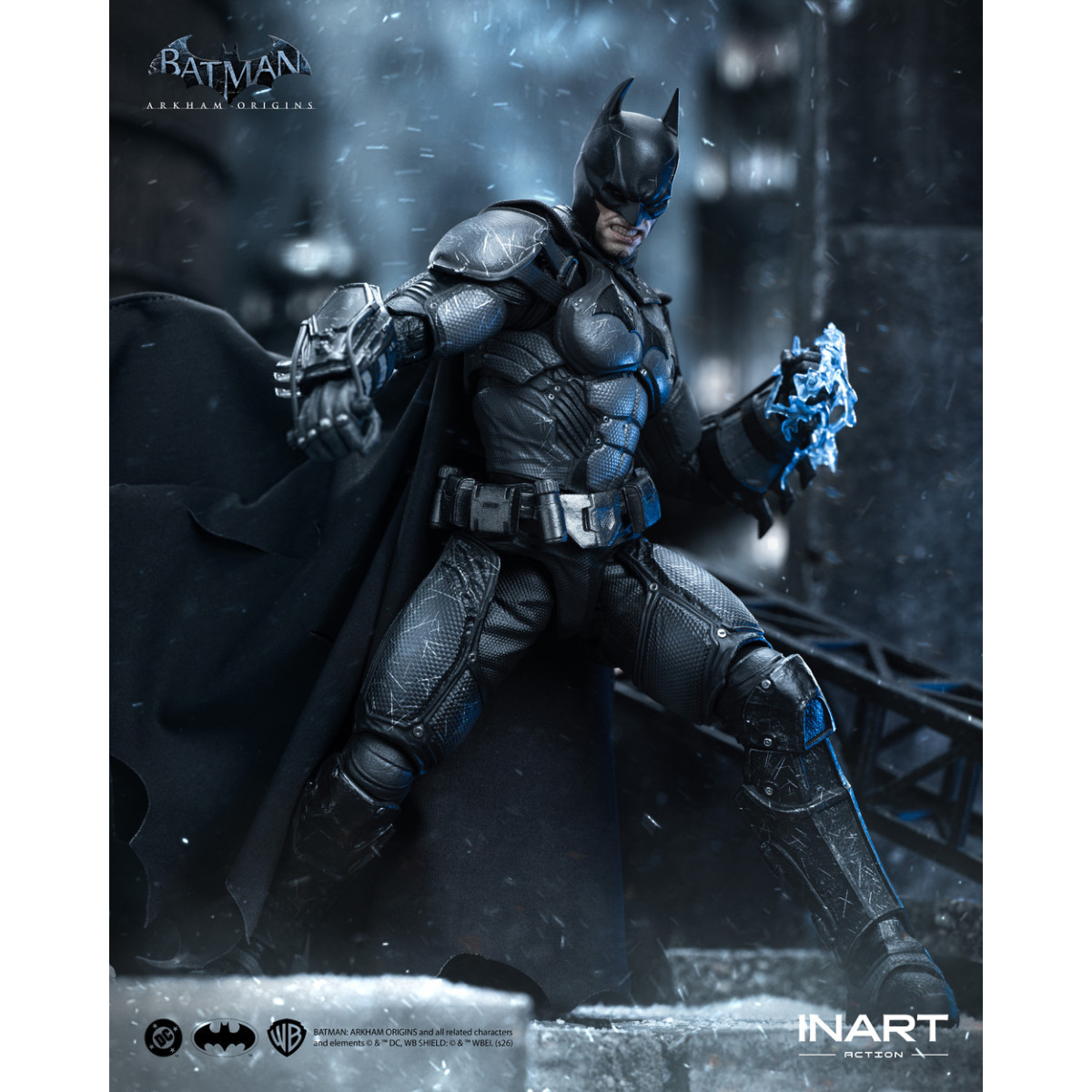 INART - Batman (versione danneggiata dalla battaglia) - Batman: Arkham Origins Figura in scala 1/12