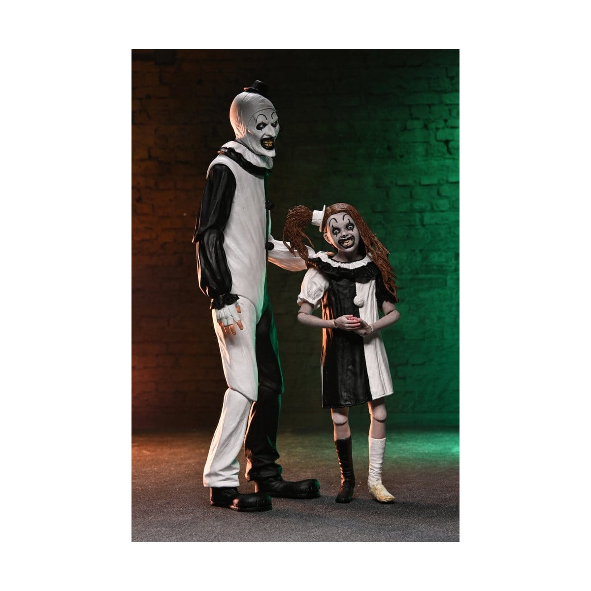Neca Terrifier 2 - Ultimate Art il clown e la piccola ragazza pallida