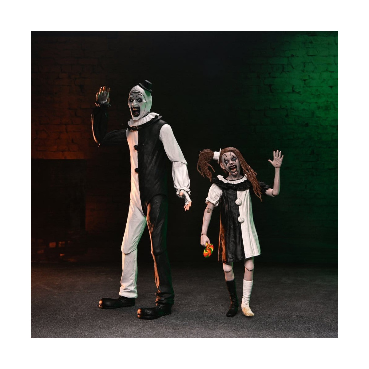 Neca Terrifier 2 - Ultimate Art il clown e la piccola ragazza pallida