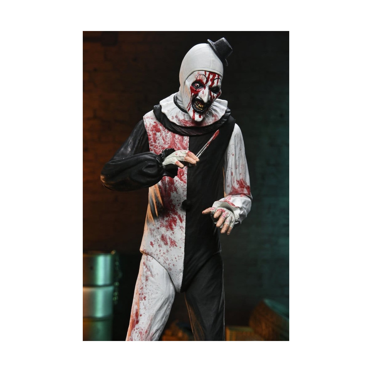 copia di Neca Terrifier 2 - Ultimate Art il clown e la piccola ragazza pallida