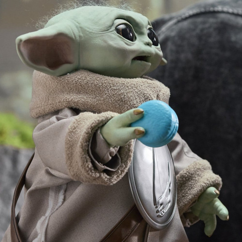 Hasbro Star Wars - Ultimate Grogu 1/1 (figura animatronica) - Il Mandaloriano e Grogu