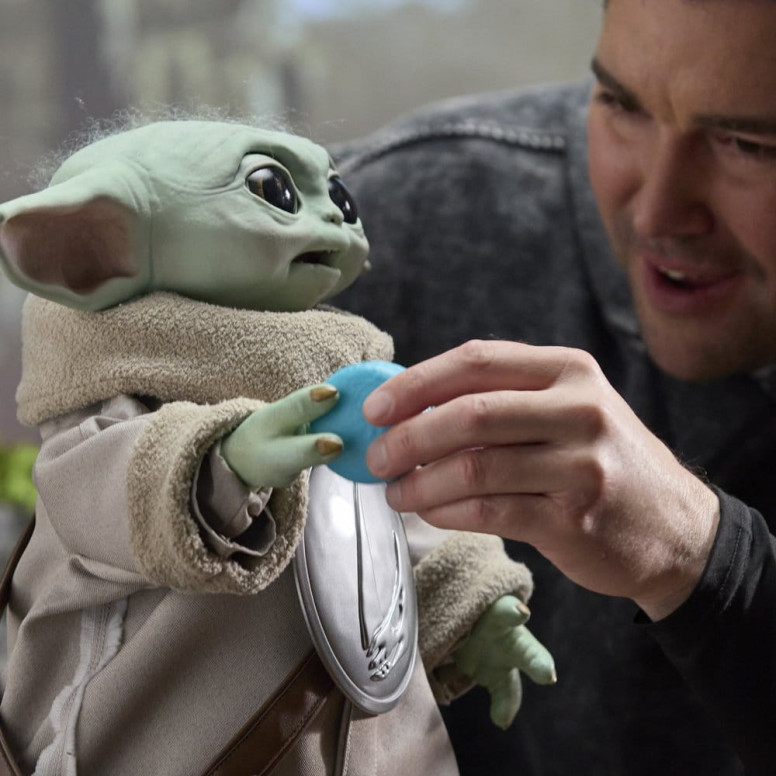 Hasbro Star Wars - Ultimate Grogu 1/1 (figura animatronica) - Il Mandaloriano e Grogu