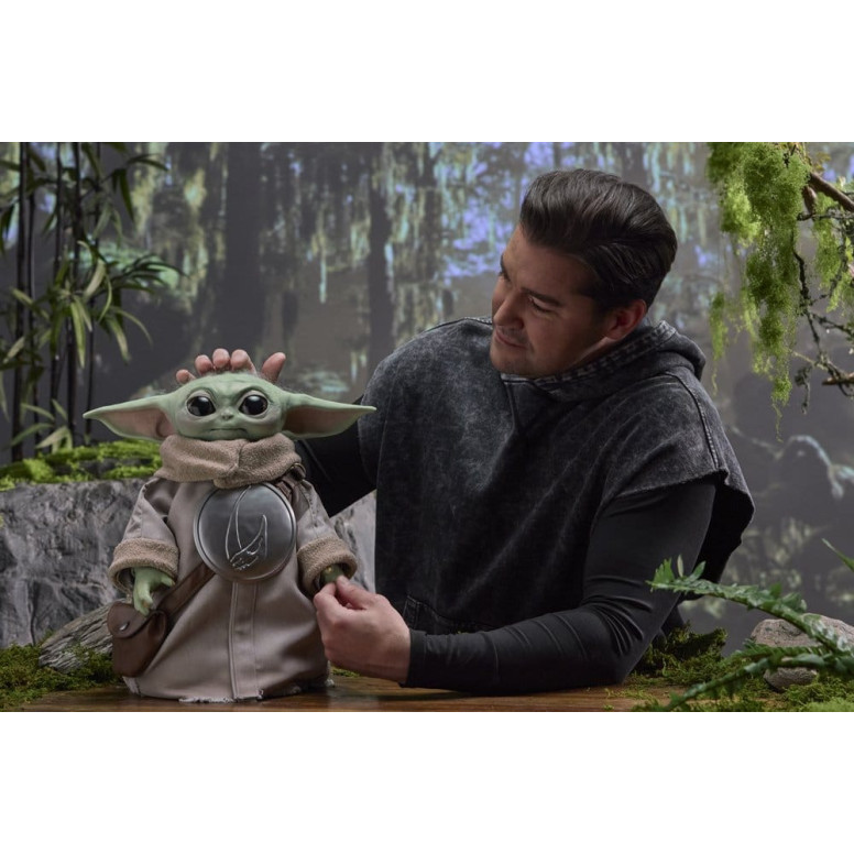 Hasbro Star Wars - Ultimate Grogu 1/1 (figura animatronica) - Il Mandaloriano e Grogu