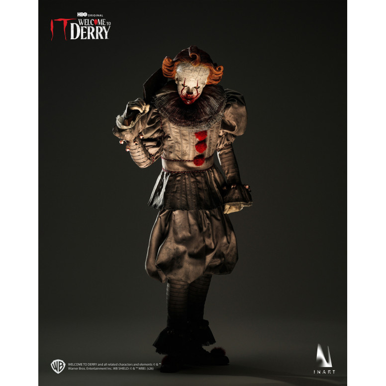 INART - Figurina da collezione Pennywise in scala 1/6 - IT: Benvenuti a Derry - Stagione 1