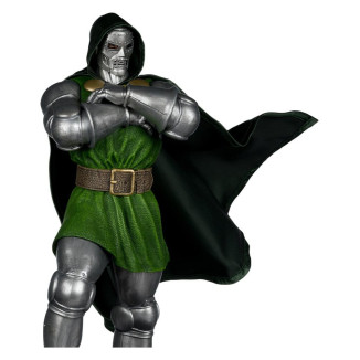Mc Farlane Marvel - Doctor Doom e 1/6