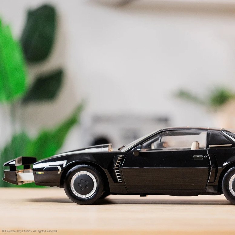 Takara Tomy - Knight Rider K2000 - Modello in metallo pressofuso K.I.T.T o in scala 1/10