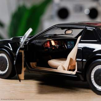 Takara Tomy - Knight Rider K2000 - Modello in metallo pressofuso K.I.T.T o in scala 1/10