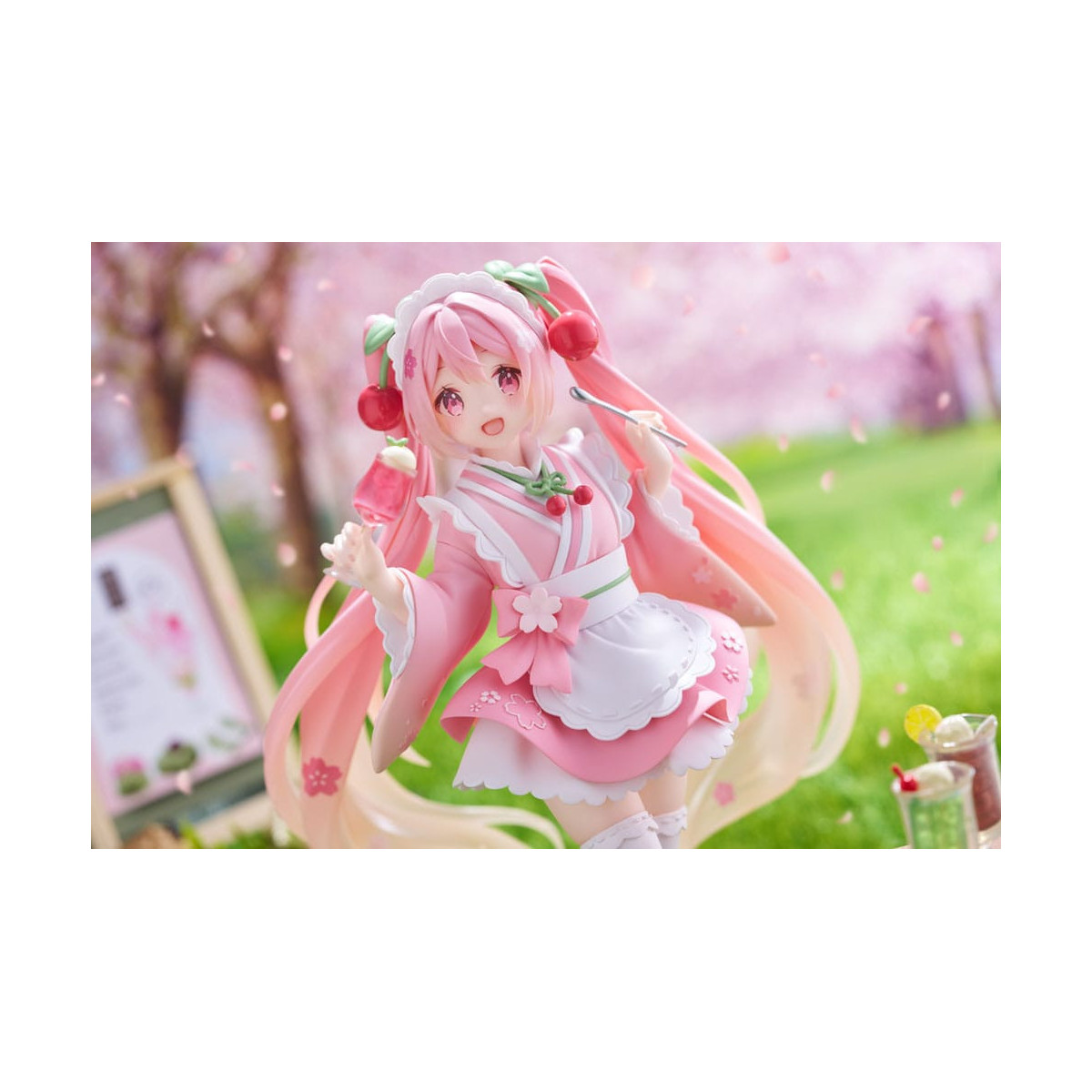 Taito AMP Fig - Hatsune Miku - Sakura Miku "Newley Written" versione Japanese Cafe (riedizione)