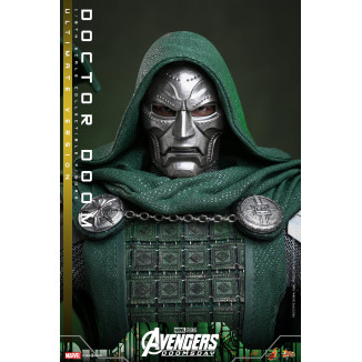 Hot Toys - Doctor Doom, versione Ultimate MMS907 in scala 1/6 - Avengers: Doomsday
