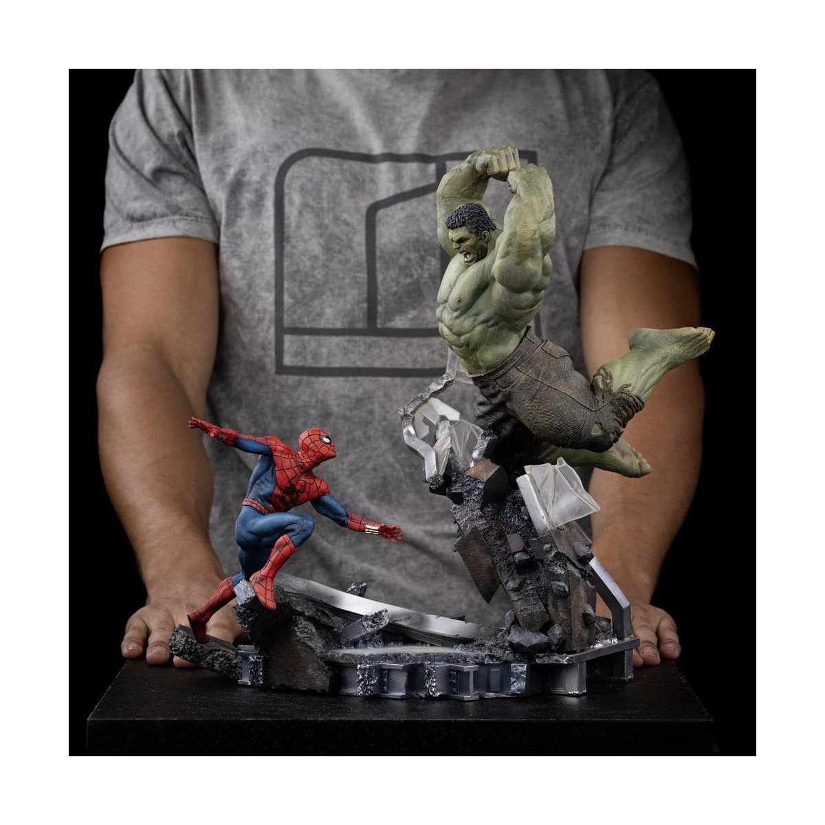 Iron Studios Marvel - Spider-Man contro Hulk e - Spider-Man "Brand New Day" Art, scala 1/10