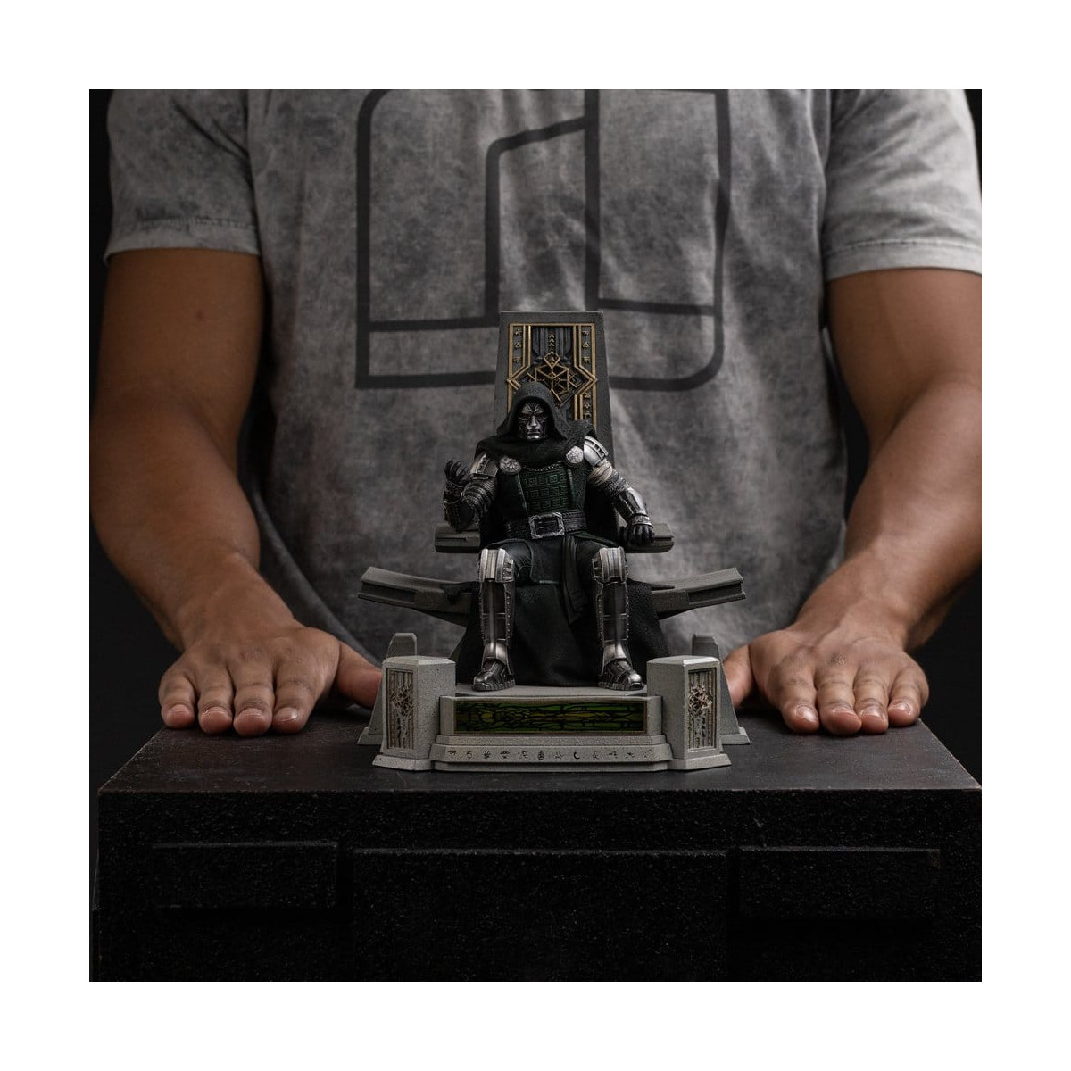 Iron Studios Marvel - Doctor Doom on Throne Art, scala 1/10 - Avengers: Doomsday