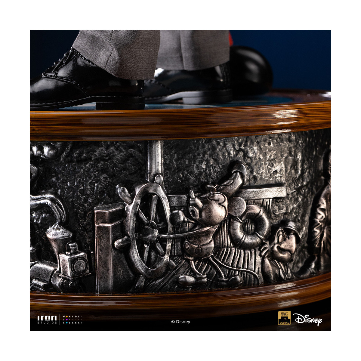 Iron Studios Disney Classics - Walt Disney & Topolino Mouse Legacy Replica 1/4