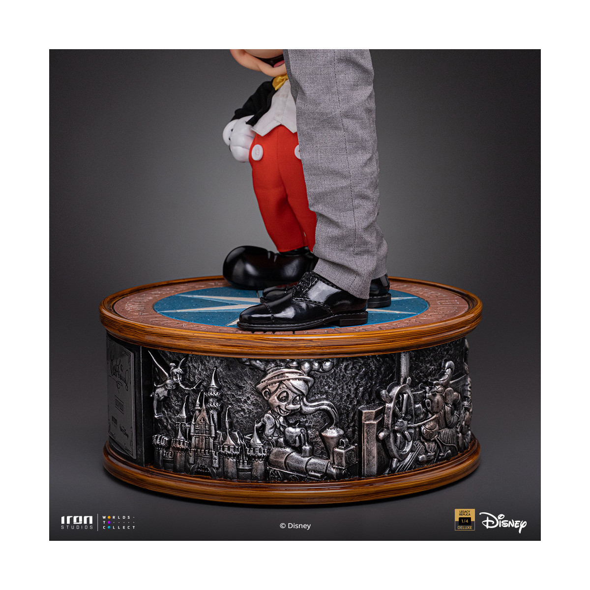 Iron Studios Disney Classics - Walt Disney & Topolino Mouse Legacy Replica 1/4