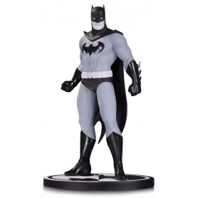 DC Direct Statue Batman Black and white by Risso