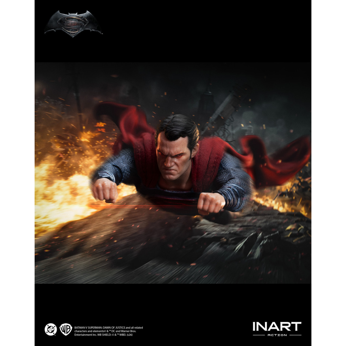 INART - Batman v Superman: Dawn of Justice - Action figure di Superman in scala 1/12