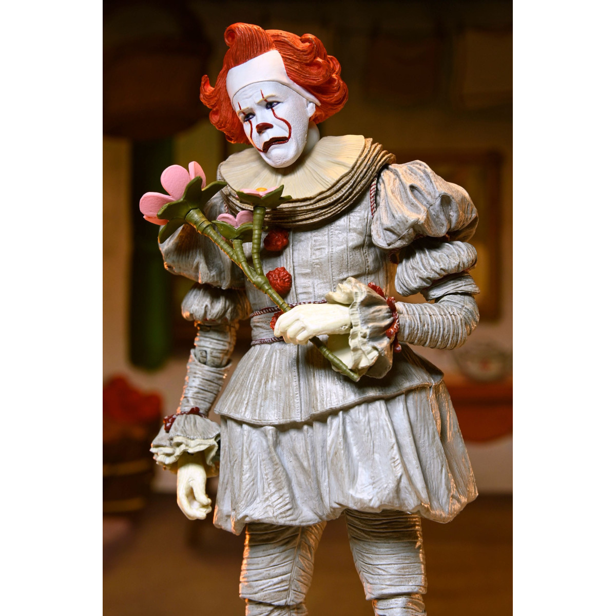 Neca IT - CA - Welcome To Derry: statuetta "Ultimate" di Bob Gray nei panni di Pennywise