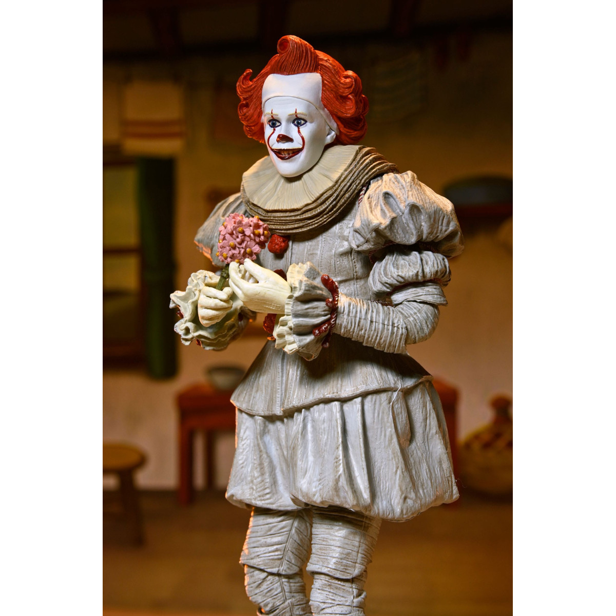 Neca IT - CA - Welcome To Derry: statuetta "Ultimate" di Bob Gray nei panni di Pennywise