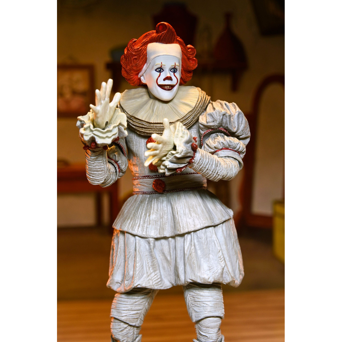 Neca IT - CA - Welcome To Derry: statuetta "Ultimate" di Bob Gray nei panni di Pennywise