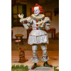 Neca IT - CA - Welcome To Derry: statuetta "Ultimate" di Bob Gray nei panni di Pennywise