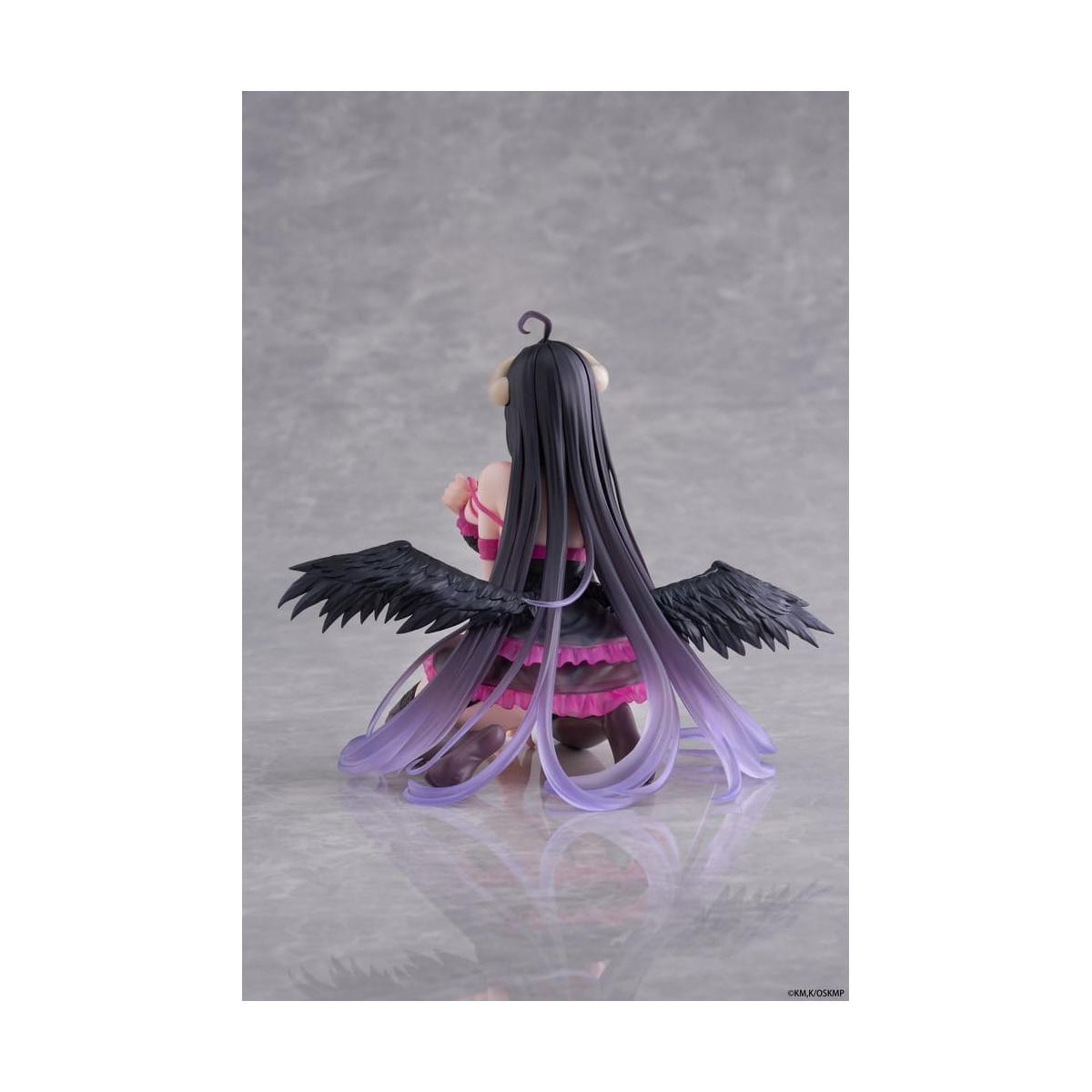 Taito - Figurina da scrivania di Albedo (versione in vestaglia) - Overlord