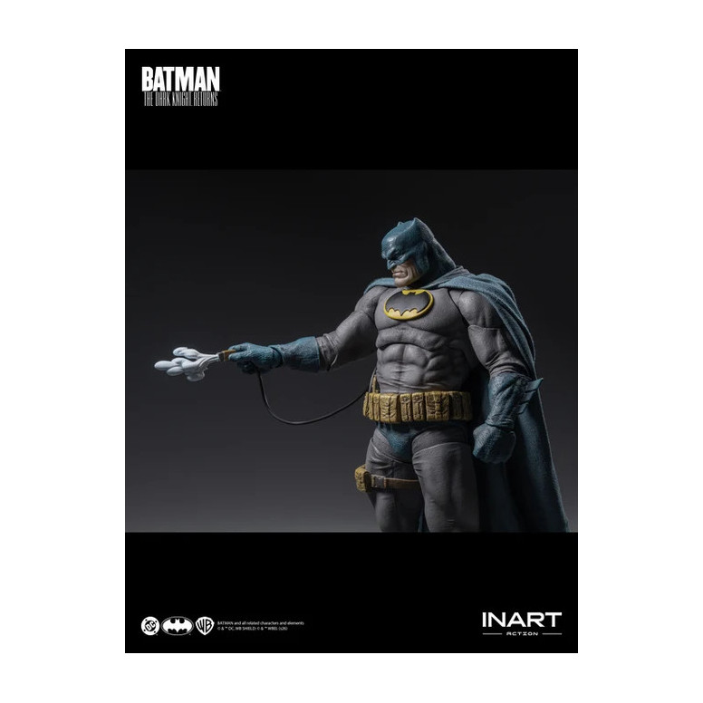 INART - Batman: Il ritorno del Cavaliere Oscuro - Batman (tuta blu) - Figura in scala 1/12