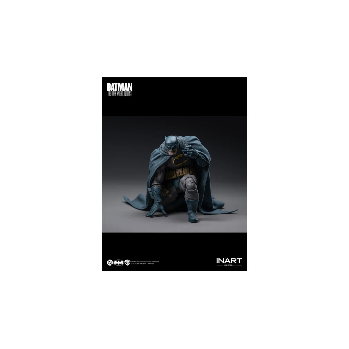 INART - Batman: Il ritorno del Cavaliere Oscuro - Batman (tuta blu) - Figura in scala 1/12