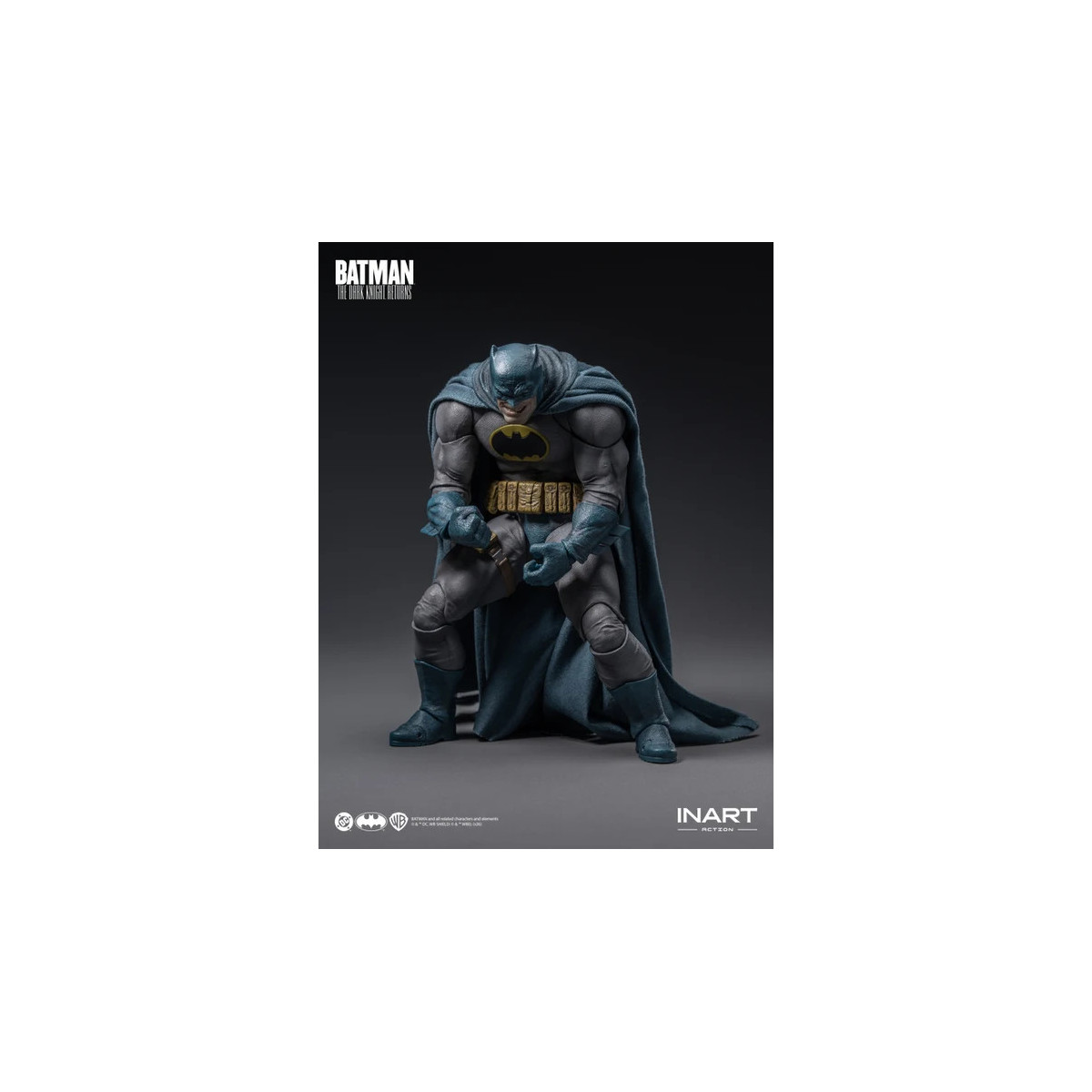 INART - Batman: Il ritorno del Cavaliere Oscuro - Batman (tuta blu) - Figura in scala 1/12