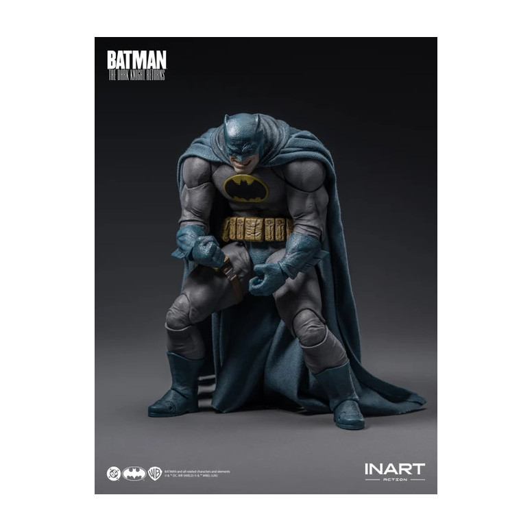 INART - Batman: Il ritorno del Cavaliere Oscuro - Batman (tuta blu) - Figura in scala 1/12
