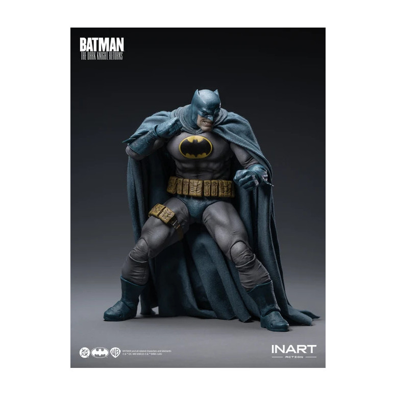 INART - Batman: Il ritorno del Cavaliere Oscuro - Batman (tuta blu) - Figura in scala 1/12