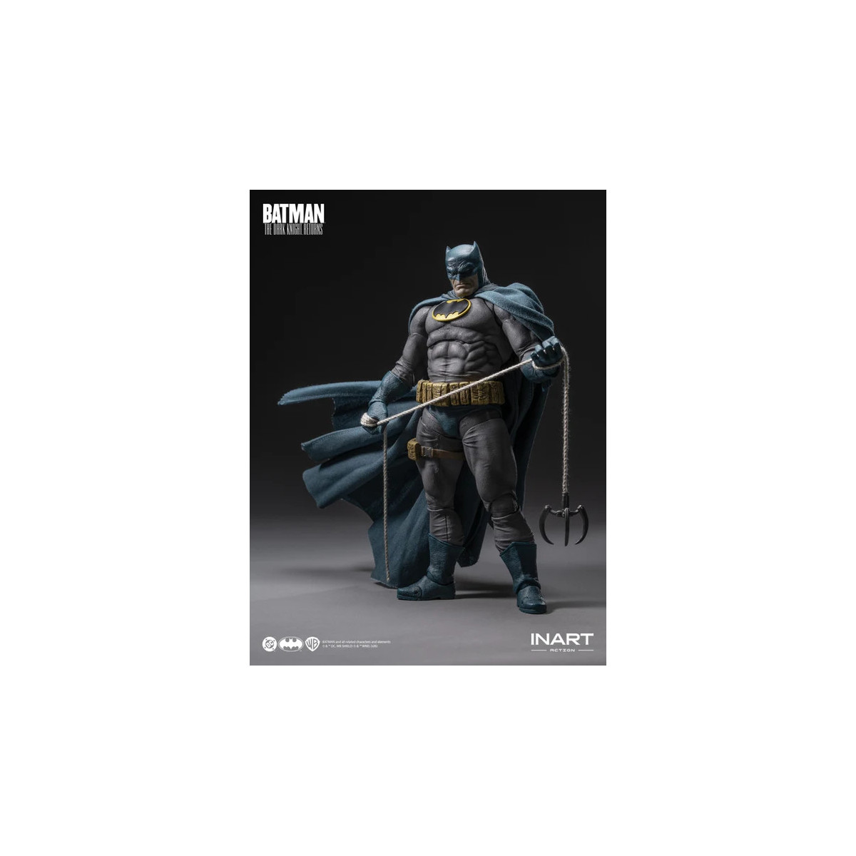 INART - Batman: Il ritorno del Cavaliere Oscuro - Batman (tuta blu) - Figura in scala 1/12