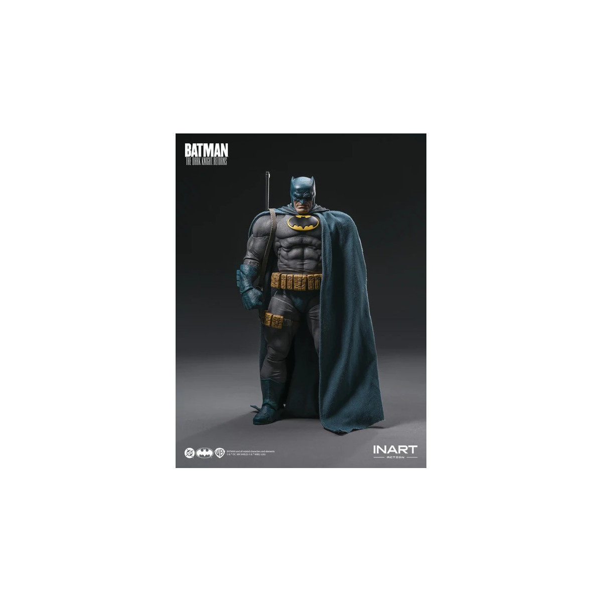 INART - Batman: Il ritorno del Cavaliere Oscuro - Batman (tuta blu) - Figura in scala 1/12