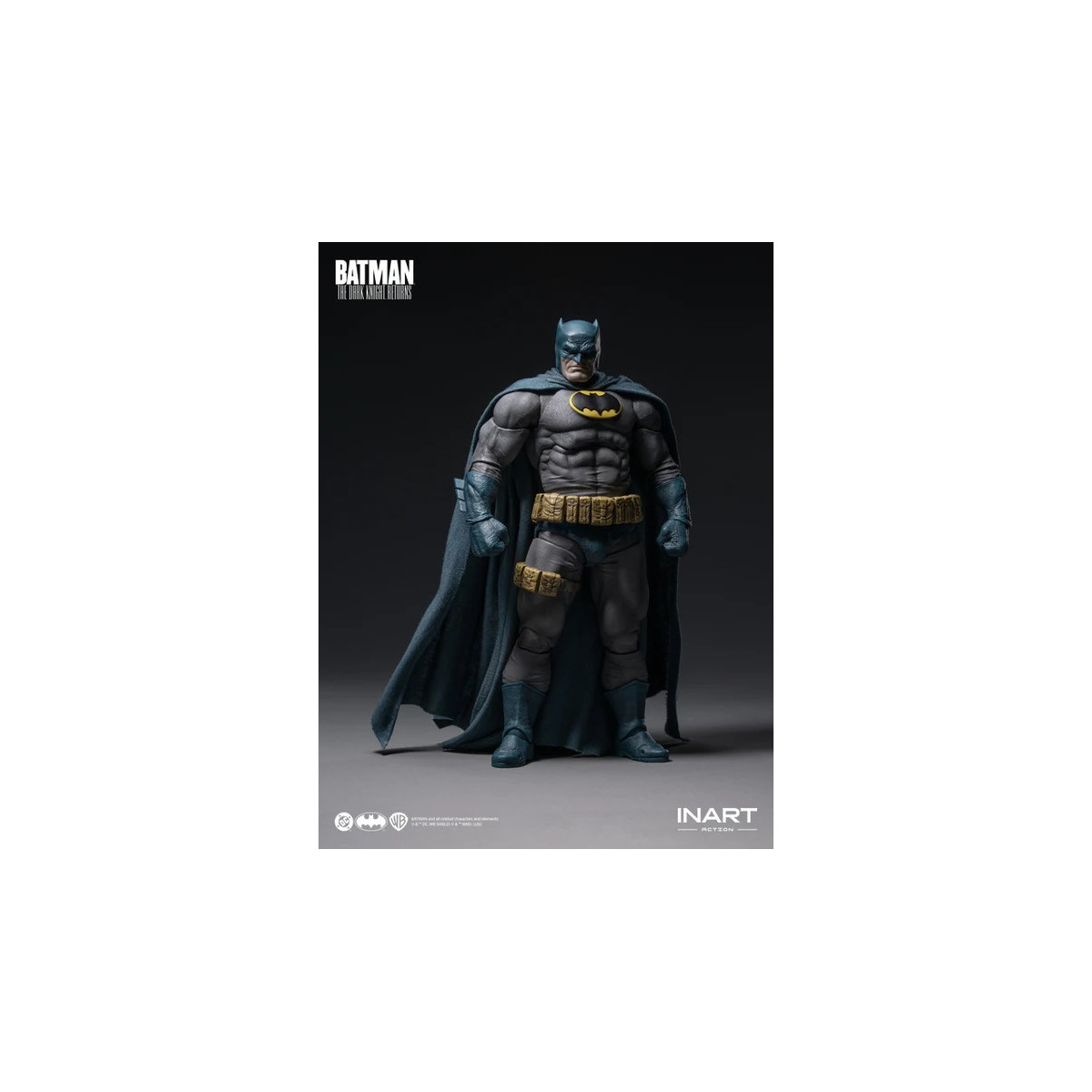 INART - Batman: Il ritorno del Cavaliere Oscuro - Batman (tuta blu) - Figura in scala 1/12