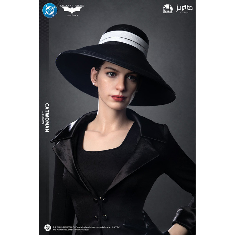 Infinity Studio - Statua di Catwoman in scala 1:2 - Il cavaliere oscuro - Il ritorno
