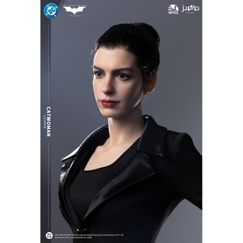 Infinity Studio - Statua di Catwoman in scala 1:2 - Il cavaliere oscuro - Il ritorno