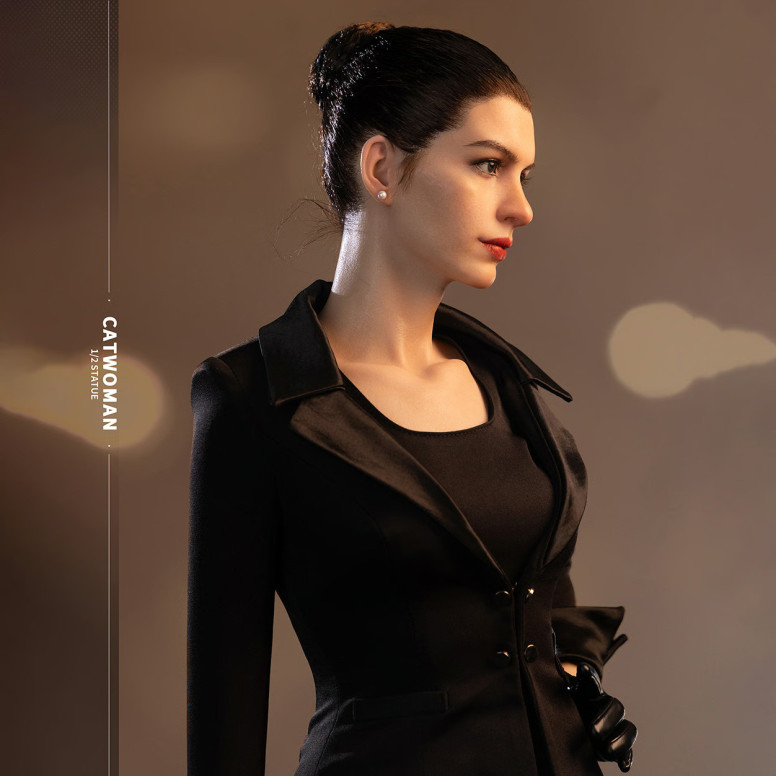 Infinity Studio - Statua di Catwoman in scala 1:2 - Il cavaliere oscuro - Il ritorno