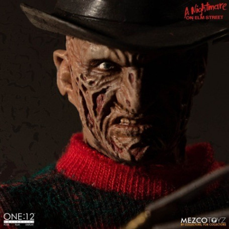 Mezco The One:12  Star Trek - Spock