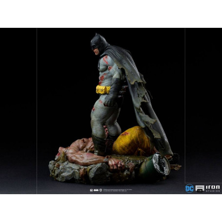 Studios di ferro - Batman: diorama del cavaliere oscuro 1/6