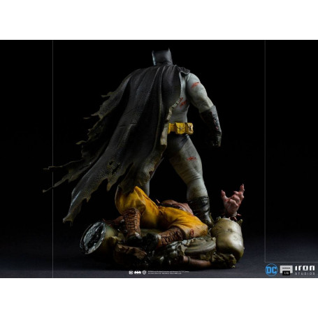 Studios di ferro - Batman: diorama del cavaliere oscuro 1/6
