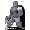 DC Direct Armored Batman in bianco e nero di Frank Miller