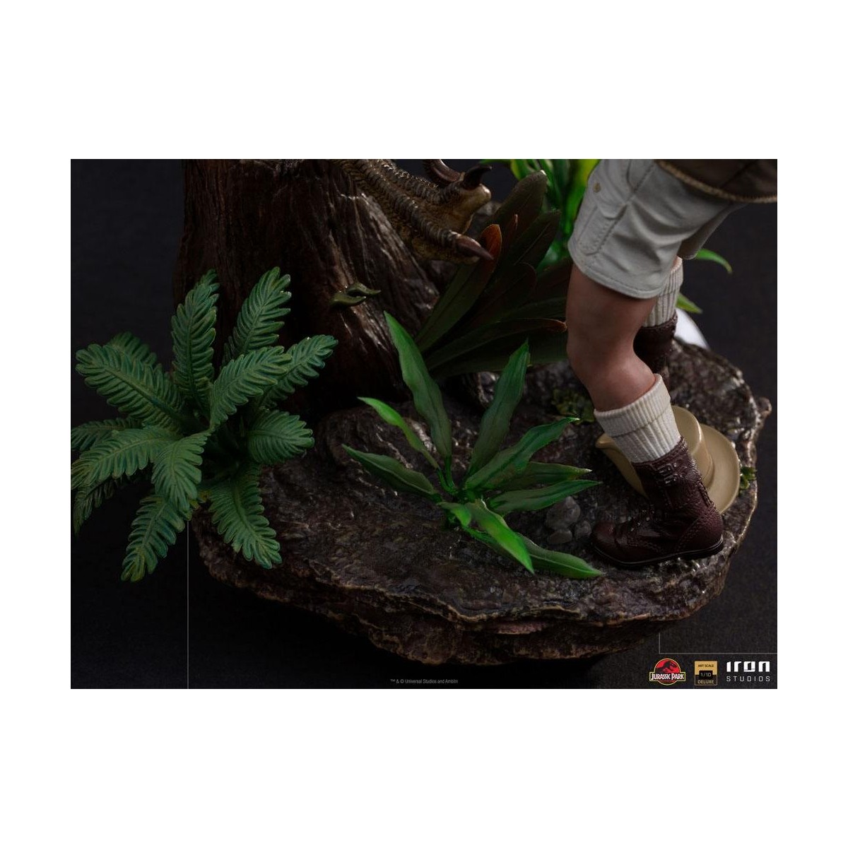 Iron Studios - Clever Girl - Jurassic Park 1/10 Deluxe Art Scale