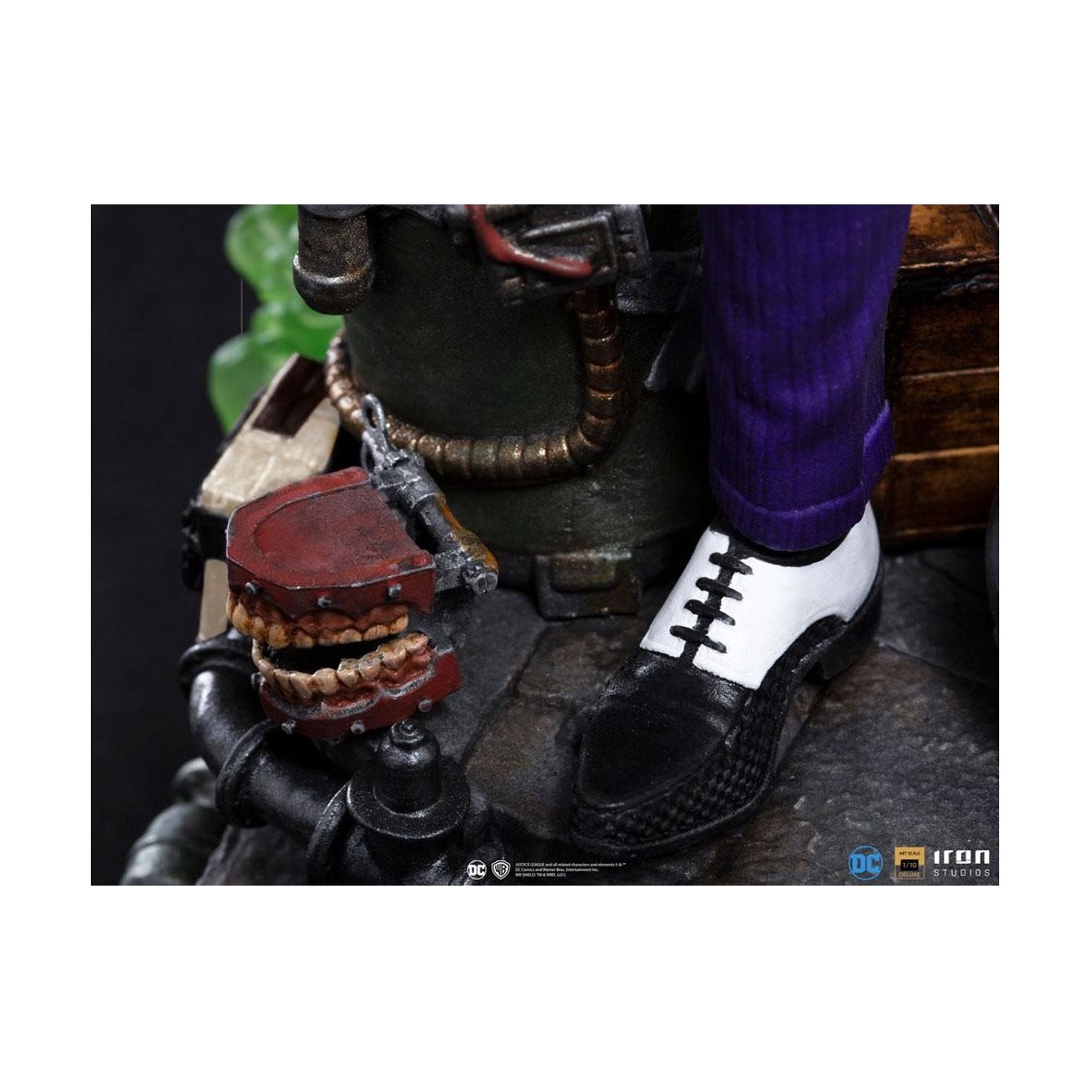 Iron Studios - The Joker - Deluxe Art Scale 1/10